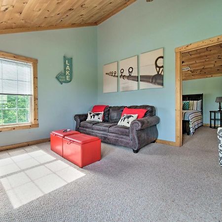 Sevierville Lake House With Deck And Foosball Table! Exterior photo