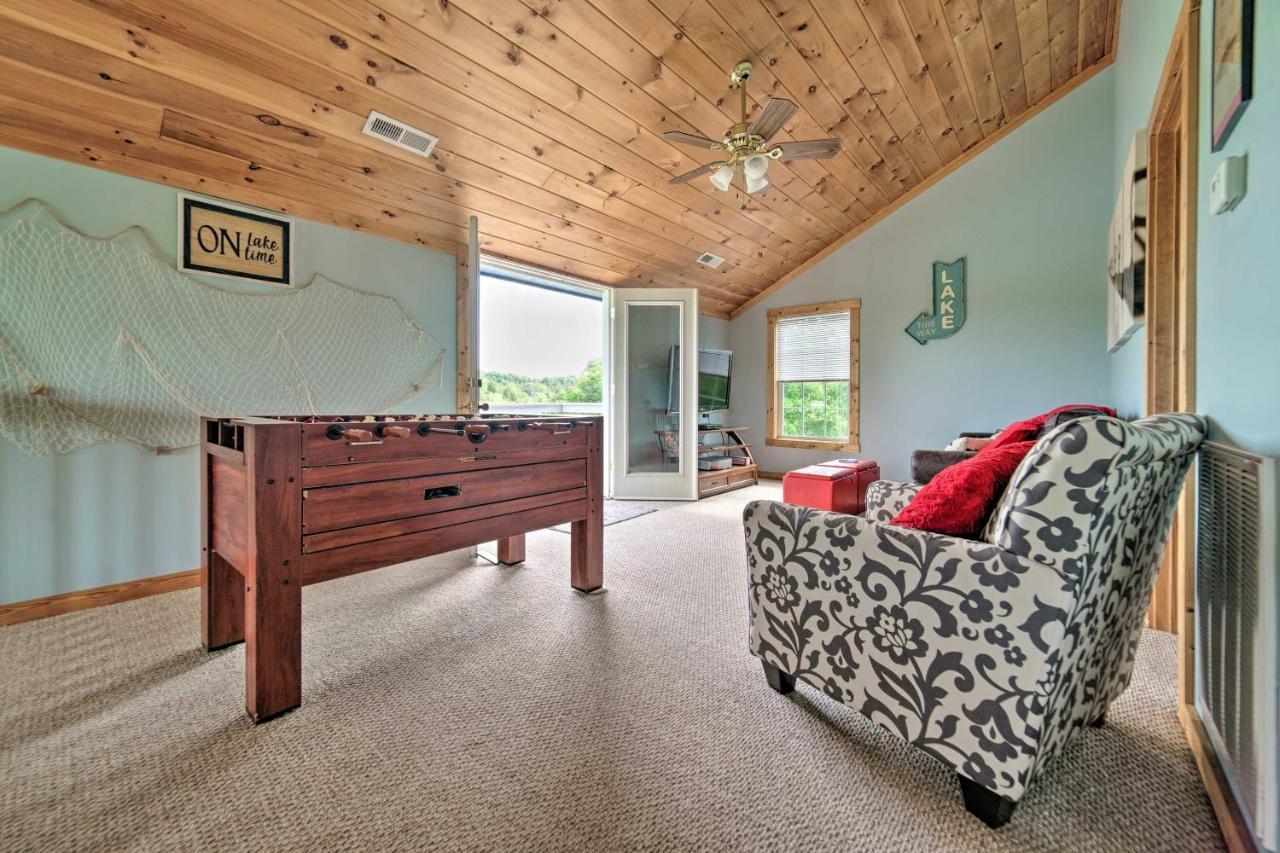 Sevierville Lake House With Deck And Foosball Table! Exterior photo